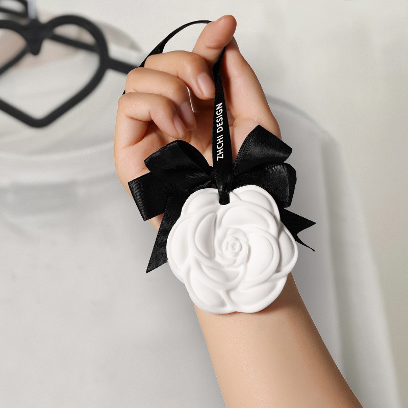น้ำหอมติดรถยนต์ กลิ่นดอกพุด น้ - Perfume Gardenia Fragrance บทวิจารณ์และราคา